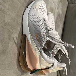 Women’s Airmax 270• BRAND NEW